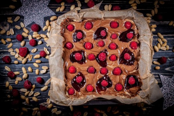 Erdnuss-Himbeer-Brownies | Futterattacke.de