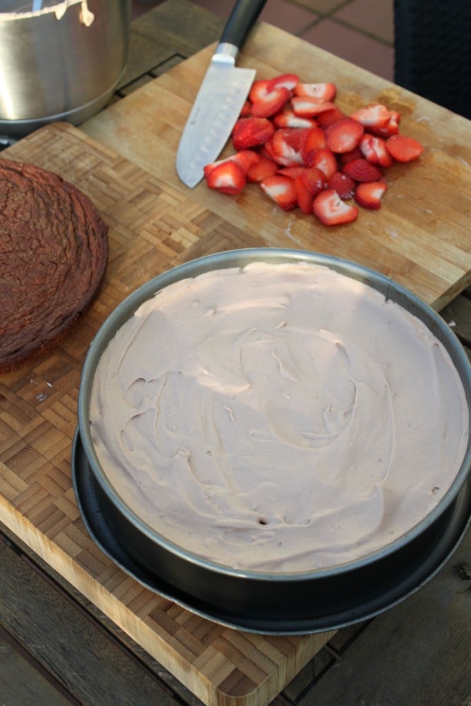 Nougat-Erdbeer-Torte | Futterattacke.de Nougat-Erdbeer-Torte | Futterattacke.de