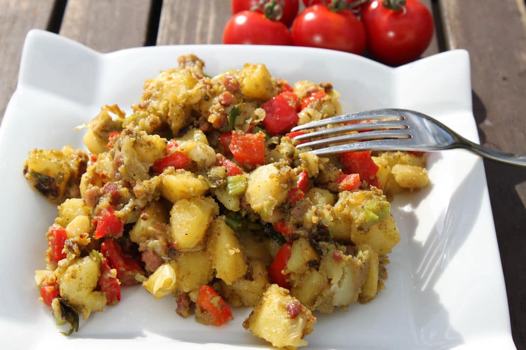 Warmer Kartoffelsalat mit Bärlauch-Pesto vom Grill | Futterattacke.de
