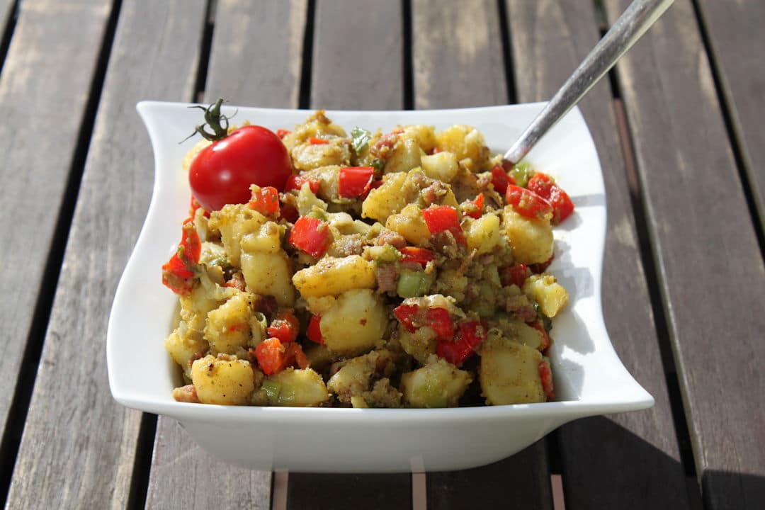 Warmer Kartoffelsalat mit Bärlauch-Pesto vom Grill | Futterattacke.de