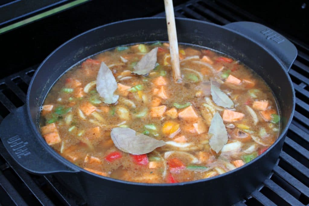 Gumbo aus dem Dutch Oven Futterattacke.de