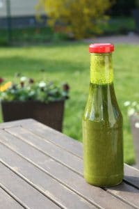 Bärlauch-Pesto in der Flasche