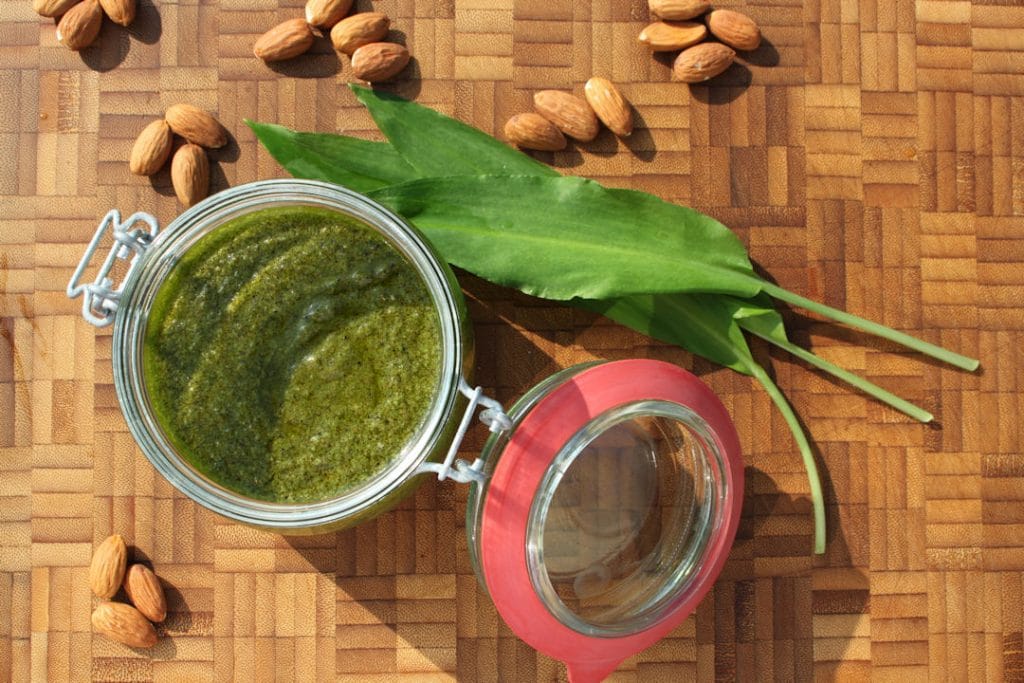 Spaghetti mit BärlauchPesto (mit Strategie gegen bitteres Pesto