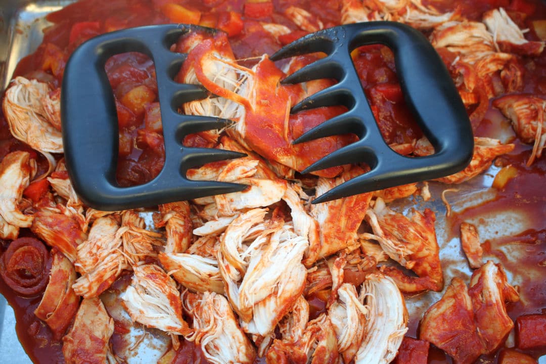 Pulled Chicken aus dem Dutch Oven Futterattacke.de