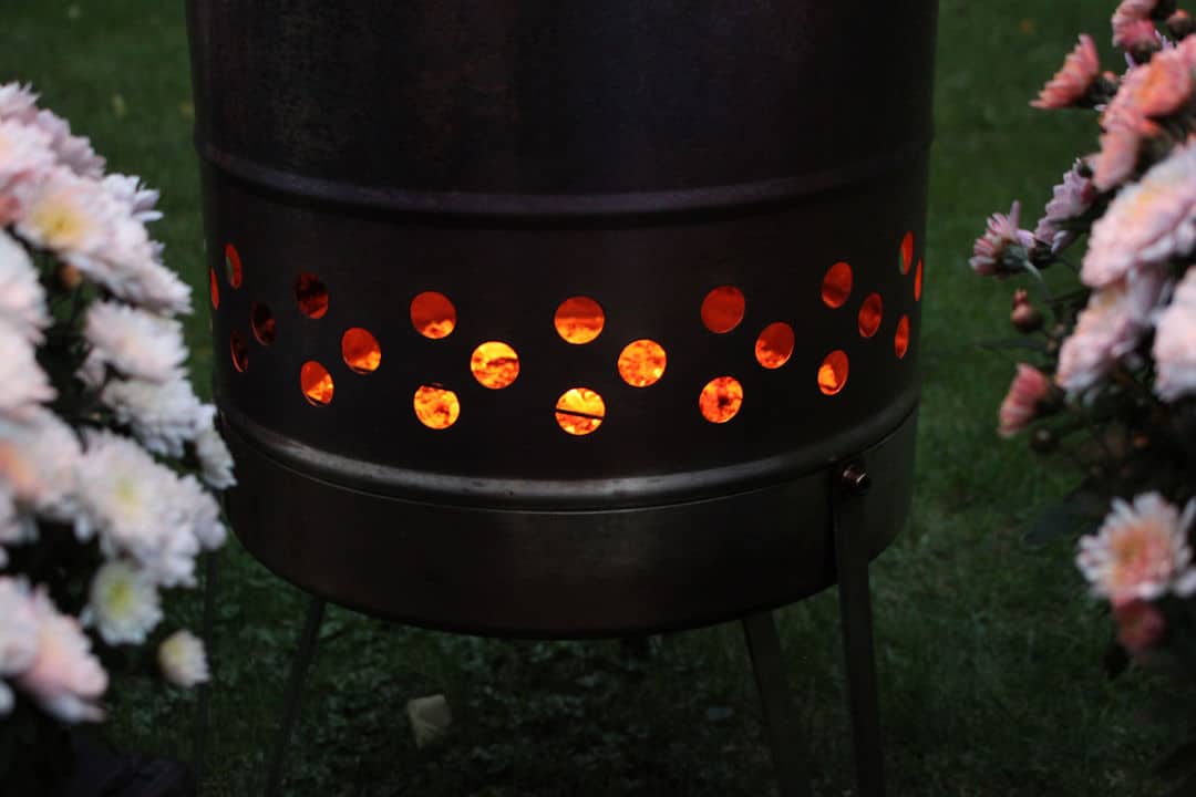 Feuerplatte und Feuertonne – das Dreamteam für den Garten