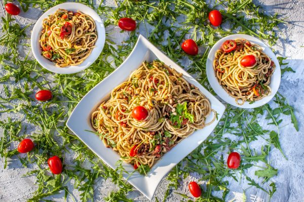 mediterraner Spaghettisalat