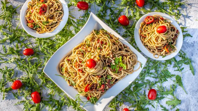 mediterraner Spaghettisalat