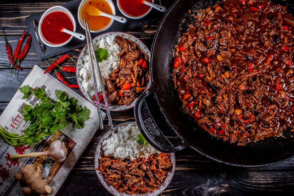 Rindfleisch mit Gemüse aus dem Wok