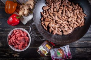 Rindfleisch mit Gemüse aus dem Wok