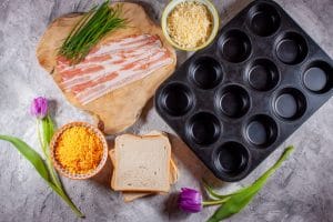 Frühstücksmuffins - Toast-Käse-Bacon-Ei