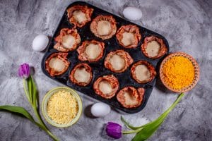 Frühstücksmuffins - Toast-Käse-Bacon-Ei