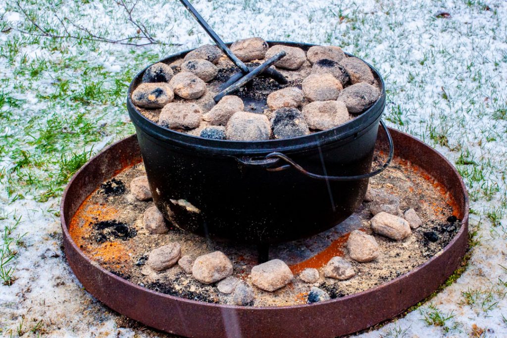 Gulasch aus dem Dutch Oven