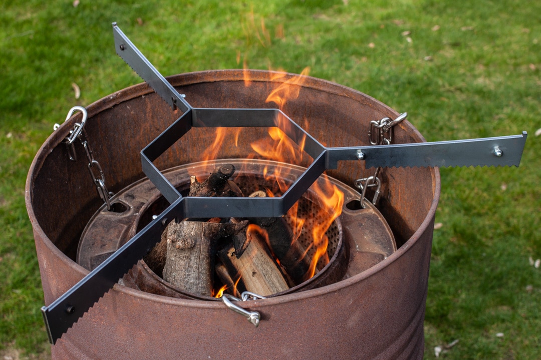 Aufbau einer Feuertonne mit Feuerplatte