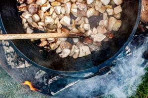 Steinpilze im Dutch Oven