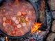 Cabanossi-Suppe aus dem Dutch Oven