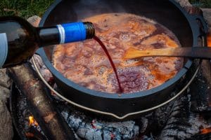 Dutch Oven Rotwein