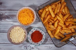 Pommes Frites aus der Friteuse