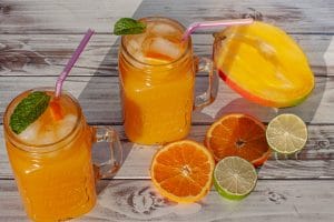 Tea and Fruit mit Mango, Orange und Limette