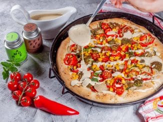 Pan Pizza mit Sauce hollandaise