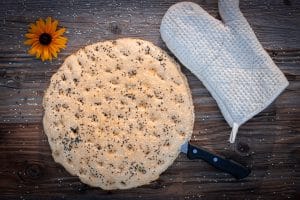 Fladenbrot aufschneiden