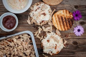 Pulled Chicken Burger: Der Zusammenbau