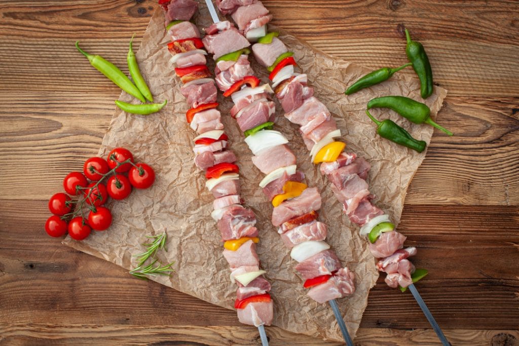 Schaschlik-Spieße vom Grill (mit Spezial-Sauce) | Futterattacke.de