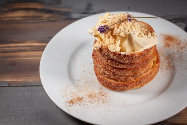 Trdelnik Baumstriezel mit Vanilleeis