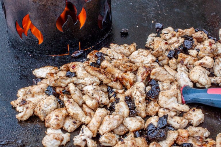 Pollo con ciruelas - Hähnchen mit Pflaumen | Futterattacke.de