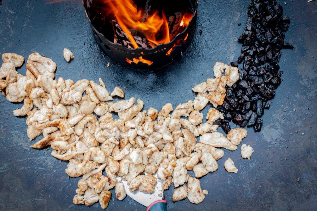 Pollo con ciruelas - Hähnchen mit Pflaumen | Futterattacke.de