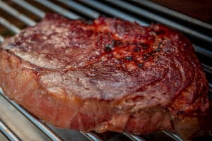 Rib Eye Steak im Oberhitzegrill