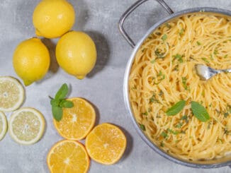 One Pot Pasta mit Citrusfrüchten