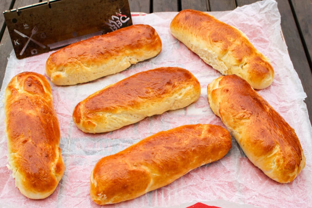 Rezept für fluffige Hot Dog Brötchen Futterattacke.de