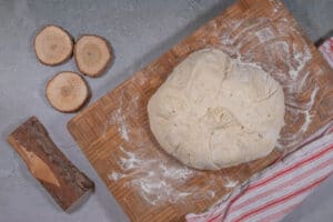 Pizzabrot mit Käse gefüllt