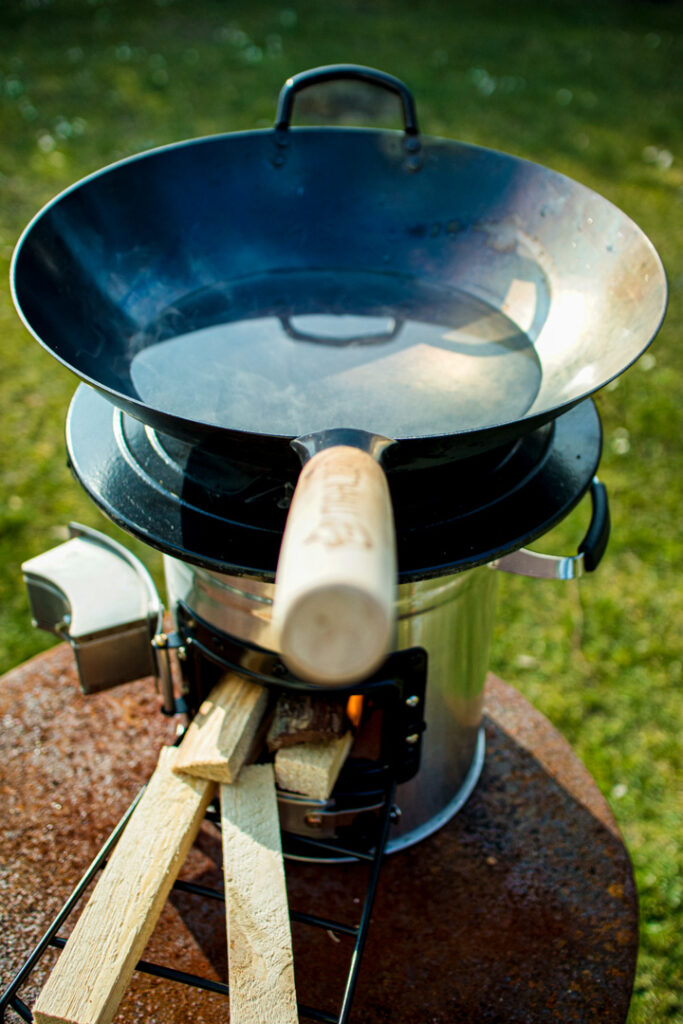 Raketenofen mit Wok von BBQ-Toro