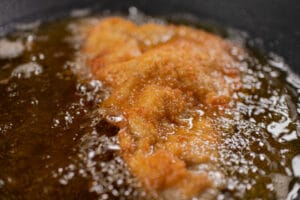Schnitzel braten