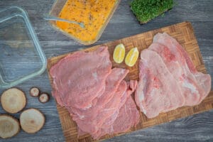 Fleisch für Schnitzel vom Klab und Schwein