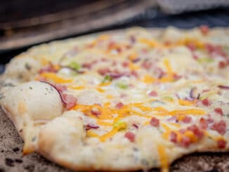 Flammkuchen auf dem Grill