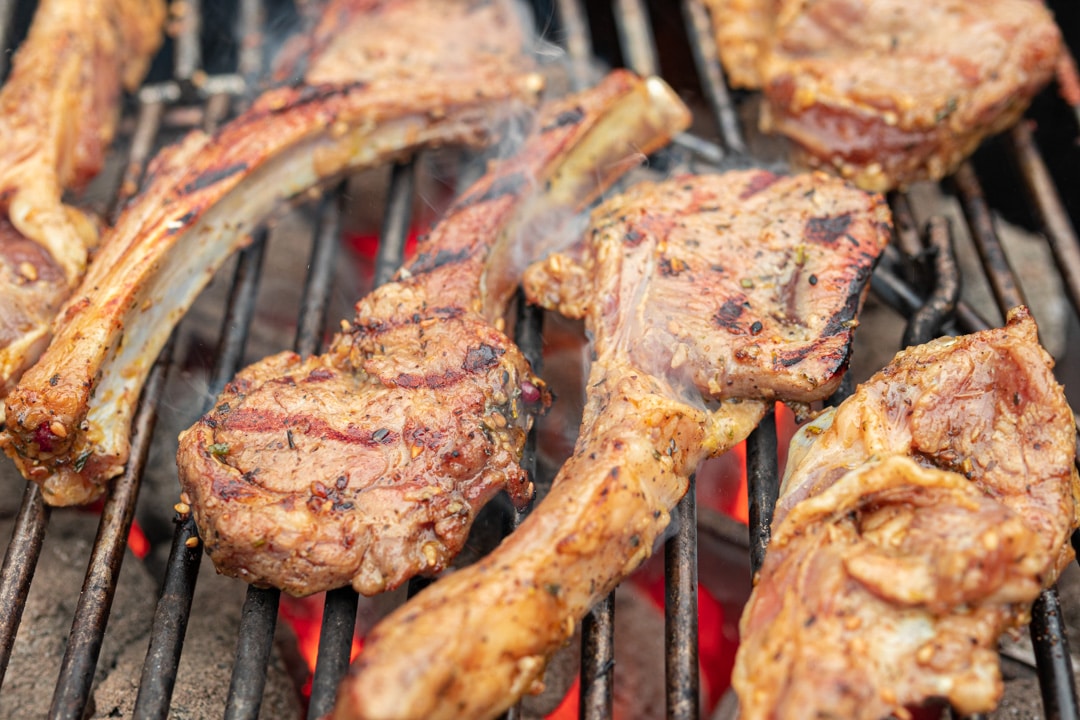 Lammkoteletts grillen ganz einfach | Futterattacke.de