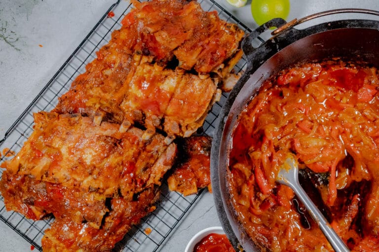 Zarte Rippchen aus dem Dutch Oven Futterattacke.de